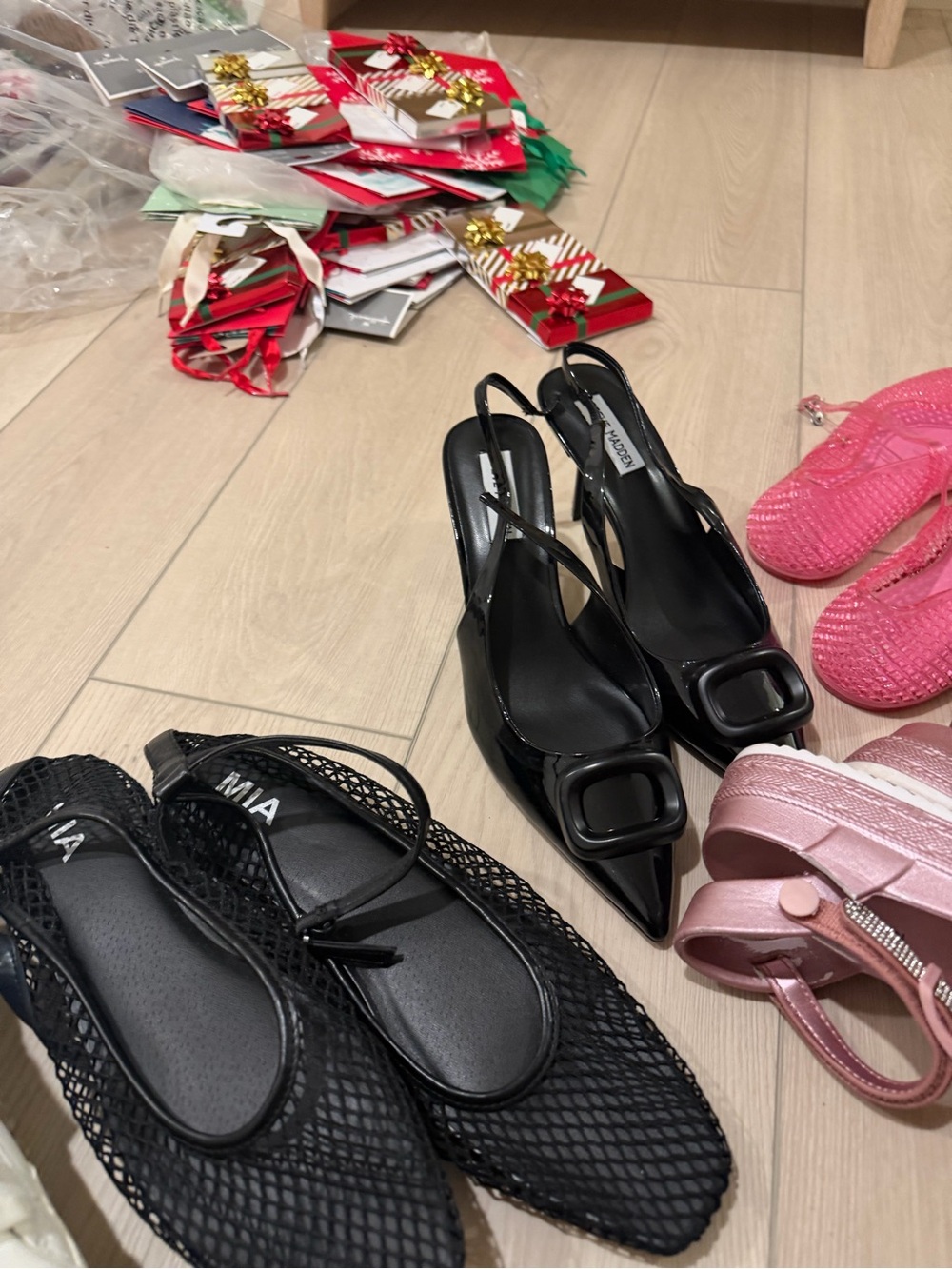 FLAWED 45 pairs Nordstrom shoe pallet! - Picture 4 of 16